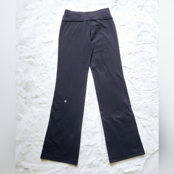 Lululemon Old-school astro straight leg pants. Size 6 - Picture 2 of 7